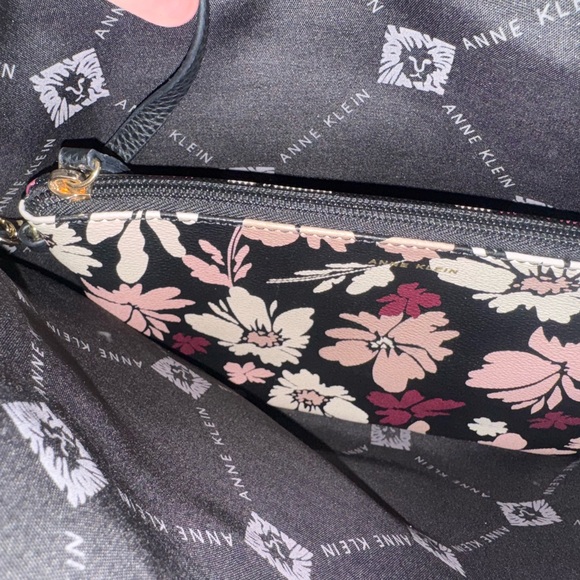 Anne Klein Black Tote Purse, With 2 Gold Medallions and Small pouch Floral. - Picture 10 of 15